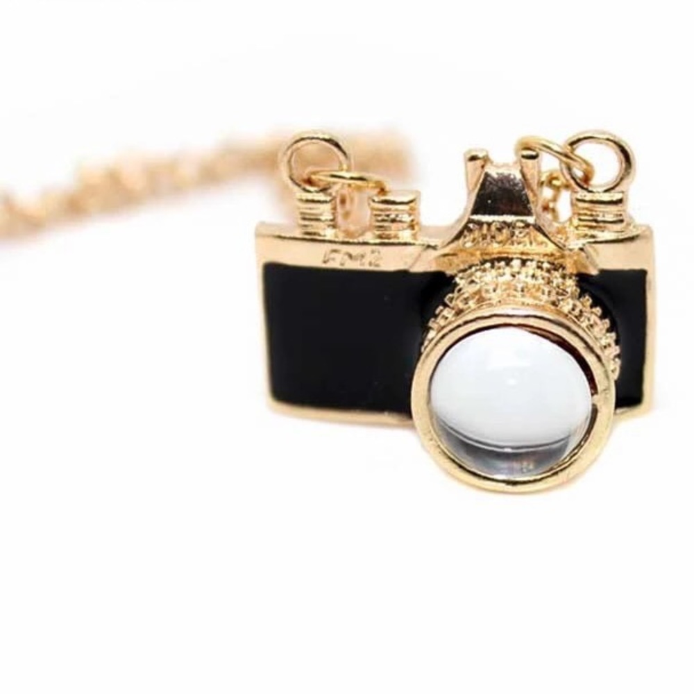 NWT Camera Photography Gold Necklace